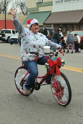 Thousands turned out for the Marlow Christmas parade on Saturday, December 4, including Jackie Stewart riding her decorated bicycle.
Photo by Elizabeth Pitts-Hibbard/The Marlow Review.
